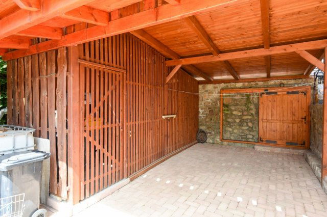 Eladó családi ház, Ábrahámhegyen 129.9 M Ft, 2+2 szobás