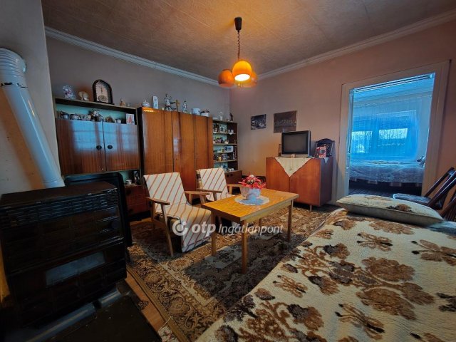 Eladó családi ház, Vaszaron 13.9 M Ft, 2 szobás