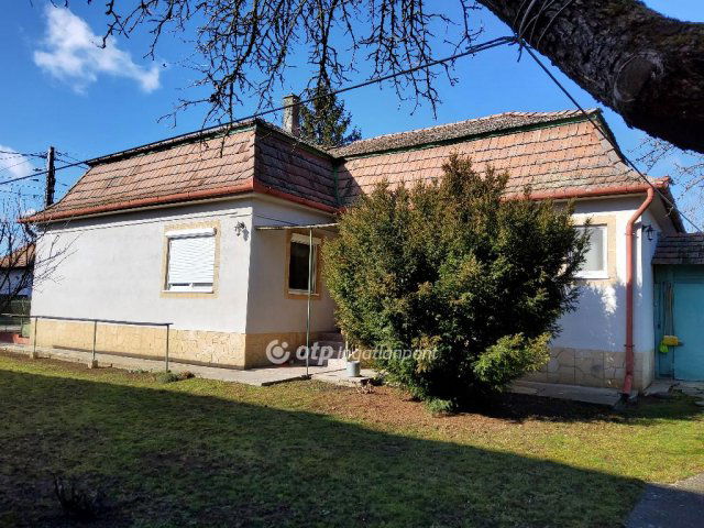 Eladó családi ház, Kállón 33 M Ft, 3+1 szobás
