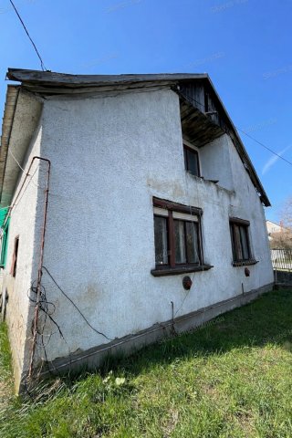 Eladó családi ház, Ácson 36 M Ft, 3 szobás