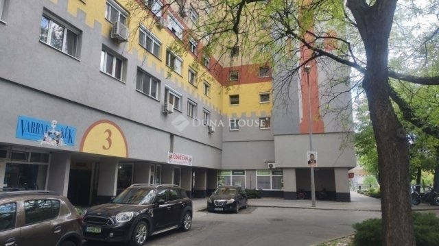 Eladó panellakás, Budapesten, III. kerületben 75.9 M Ft, 3 szobás
