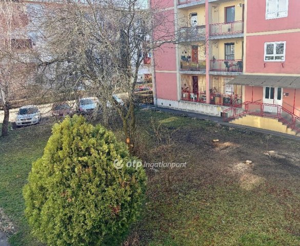 Eladó téglalakás, Salgótarjánban 19.9 M Ft, 2 szobás