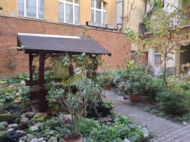 Eladó téglalakás, Budapesten, VII. kerületben 43.9 M Ft