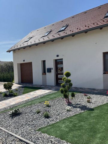 Eladó családi ház, Balatonfüreden 210 M Ft, 4 szobás