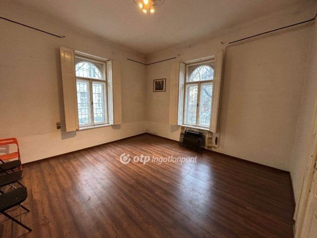 Eladó téglalakás, Budapesten, VI. kerületben 89 M Ft, 3+1 szobás