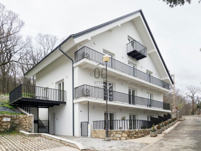 Eladó téglalakás, Pécsett 115 M Ft, 4 szobás