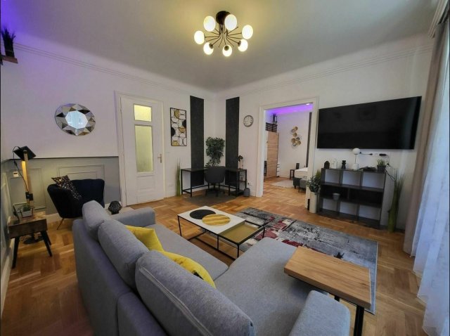 Kiadó téglalakás, albérlet, V. kerületben, Honvéd utcában