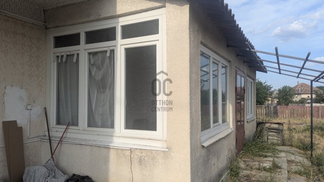 Eladó családi ház, Turán 20.999 M Ft, 2 szobás