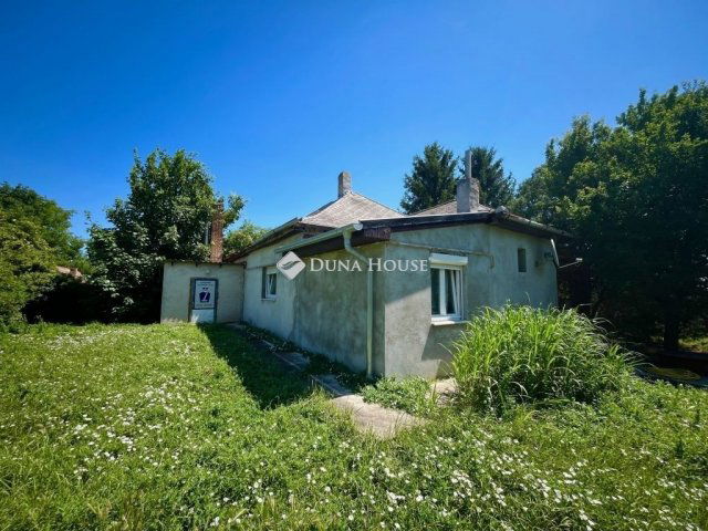Eladó családi ház, Kápolnásnyéken 41 M Ft, 3 szobás