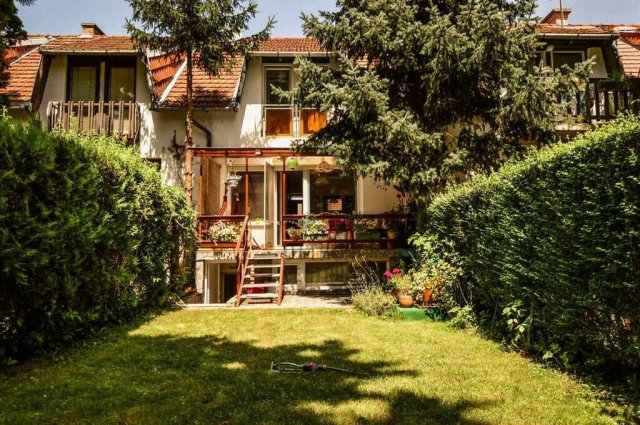 Eladó sorház, Szentendrén 129 M Ft, 4 szobás