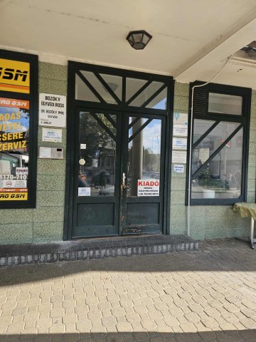 Kiadó iroda, Kecskeméten, Széchenyi téren 63 E Ft / hó
