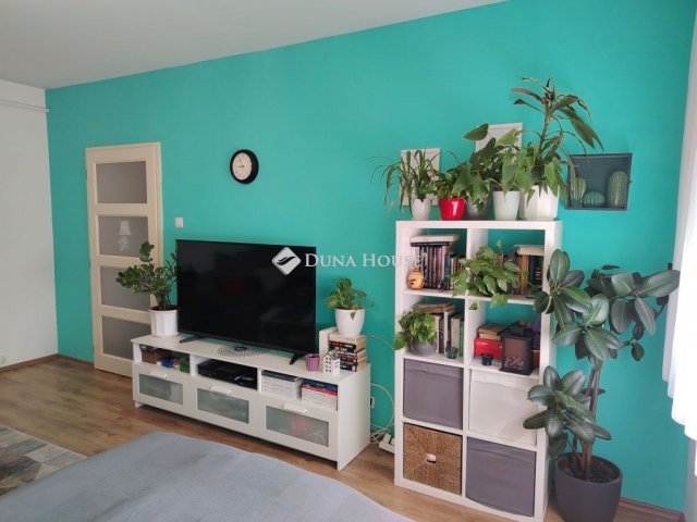 Eladó panellakás, Székesfehérvárott 62 M Ft, 3 szobás