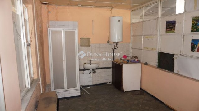 Kiadó ipari ingatlan, Zalaegerszegen 3620 E Ft / hó