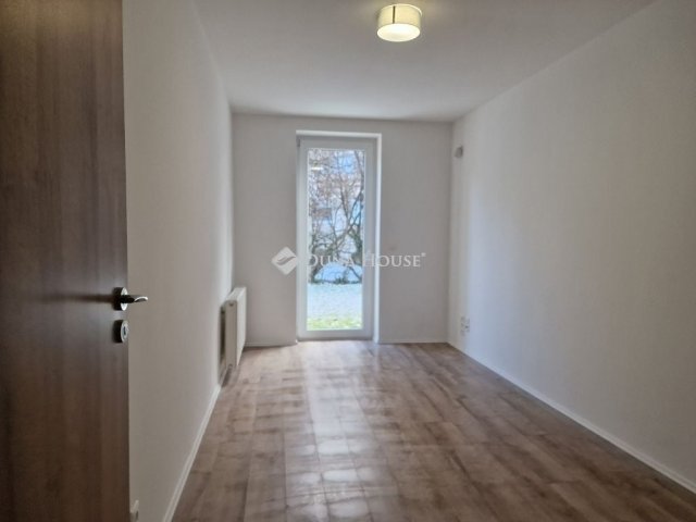 Eladó téglalakás, Pécsett 84.9 M Ft, 4 szobás