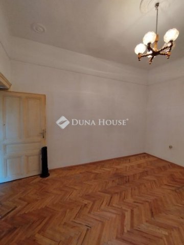 Eladó téglalakás, Budapesten, VIII. kerületben 58.9 M Ft