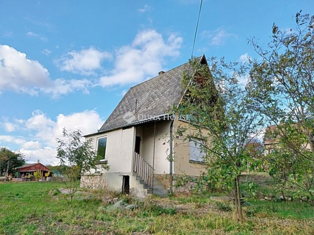Eladó nyaraló, Császáron 9.9 M Ft, 2 szobás