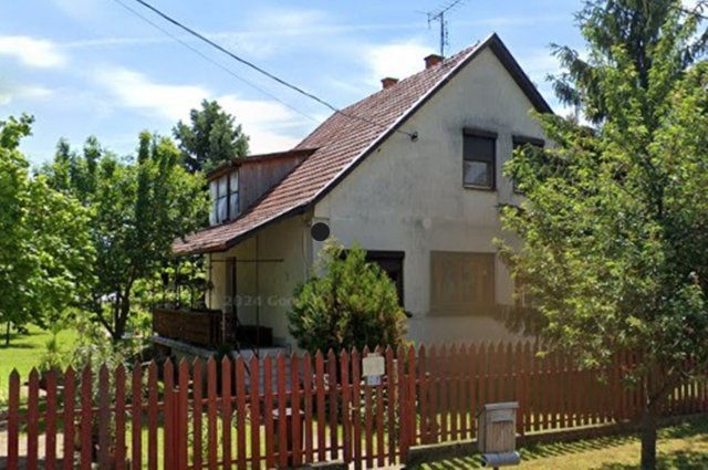 Eladó családi ház, Szolnokon 30 M Ft, 3 szobás