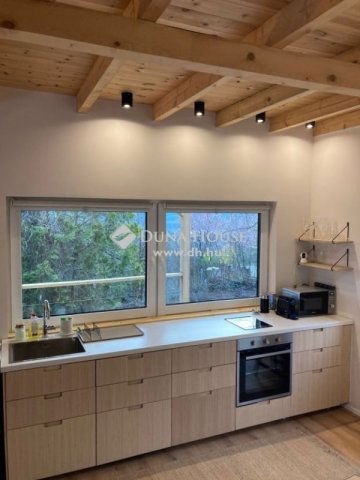 Eladó családi ház, Zebegényben 130 M Ft, 3 szobás