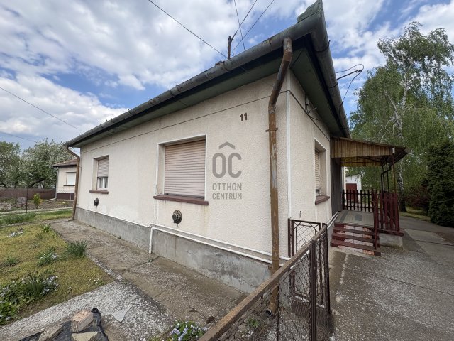 Eladó családi ház, Tápiószelén 24.3 M Ft, 3 szobás