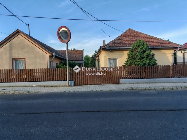 Eladó családi ház, Hernádon 53 M Ft, 3 szobás