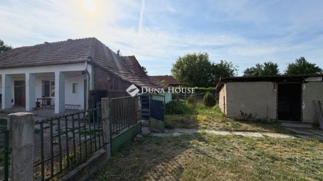 Eladó családi ház, Ongán 20 M Ft, 3 szobás