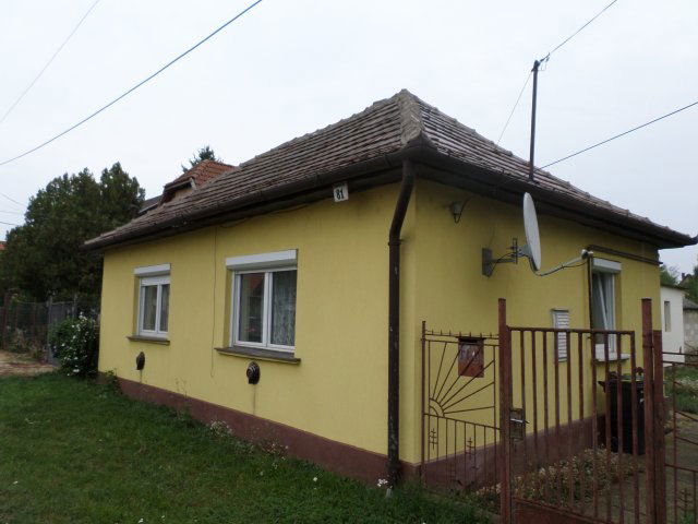 Eladó családi ház, Martonvásáron 65 M Ft, 3+1 szobás