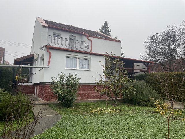 Eladó családi ház, Balatonalmádiban 208 M Ft, 5+1 szobás