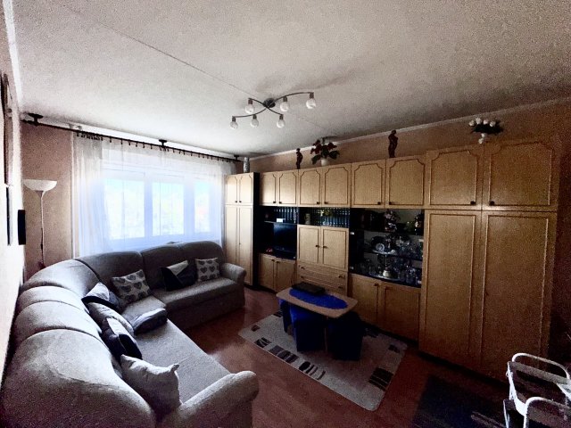 Eladó panellakás, Székesfehérvárott, Palotai úton 47.9 M Ft