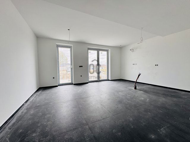 Eladó családi ház, Enesén 82.4 M Ft, 4 szobás