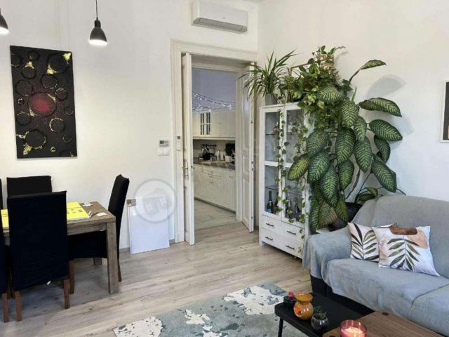 Eladó téglalakás, VII. kerületben, Péterfy Sándor utcában