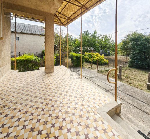 Eladó családi ház, Komáromban, Arany János utcában 68.9 M Ft