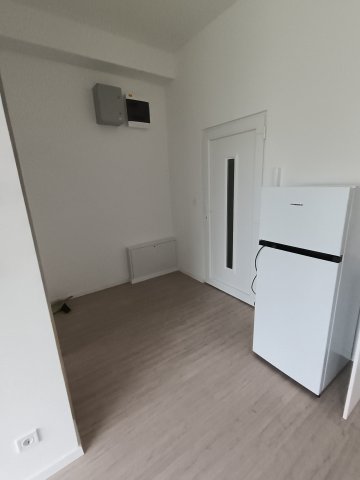 Eladó téglalakás, Székesfehérvárott, Széchenyi utcában