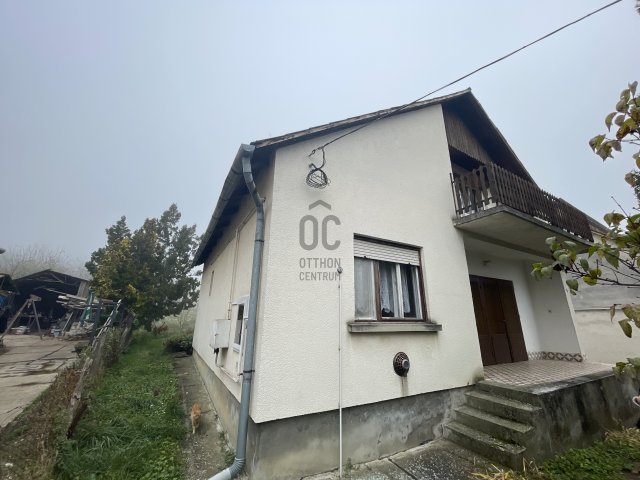 Eladó családi ház, Balatonkenesén 88 M Ft, 4 szobás