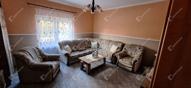 Eladó családi ház, Abában 60 M Ft, 3 szobás