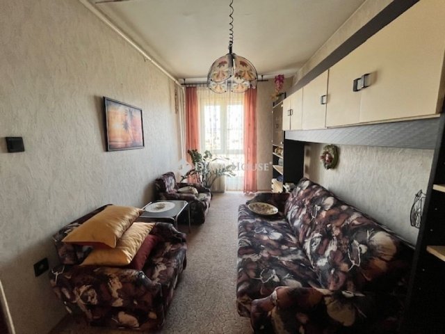 Eladó panellakás, Pécsett 49.9 M Ft, 3 szobás