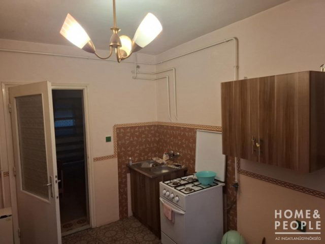 Eladó családi ház, Apátfalván 32 M Ft, 5 szobás