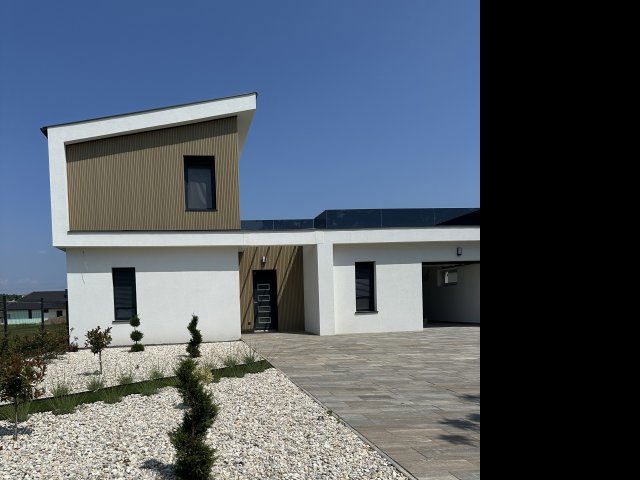 Eladó családi ház, Cserszegtomajon 210 M Ft, 4 szobás