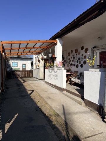 Eladó családi ház, Budapesten, XV. kerületben 64.9 M Ft