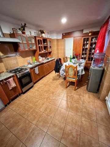 Eladó ikerház, Dunaújvárosban 84 M Ft, 3 szobás