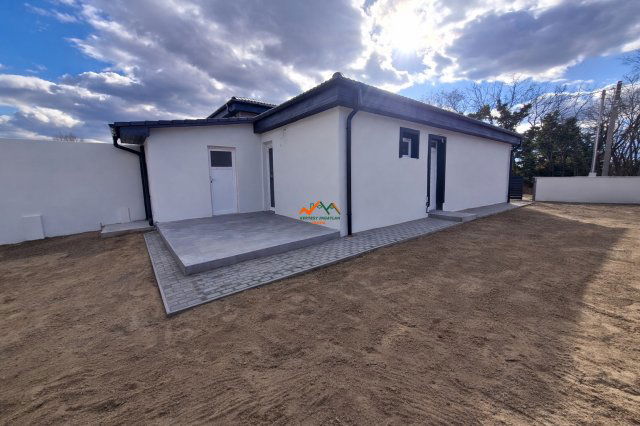 Eladó sorház, Szigetszentmiklóson 74.9 M Ft, 3 szobás