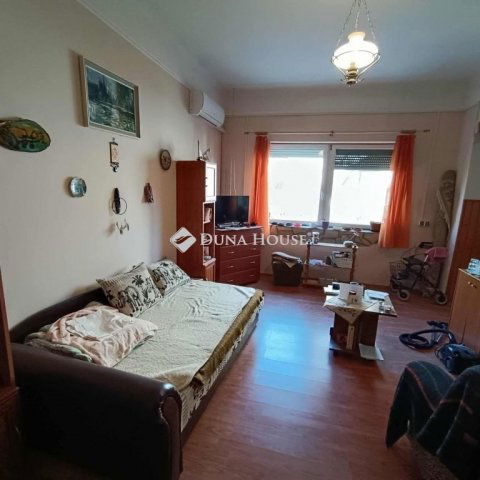 Eladó téglalakás, Kecskeméten 27 M Ft, 1 szobás