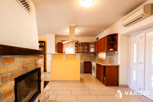 Eladó családi ház, Gyulán 64.9 M Ft, 2+1 szobás