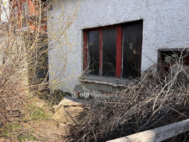 Eladó családi ház, Érden 21.5 M Ft, 2 szobás