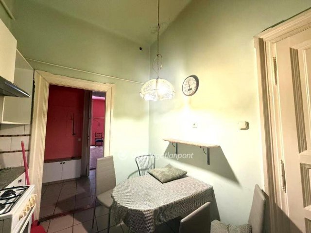 Eladó téglalakás, Budapesten, VII. kerületben 64.99 M Ft