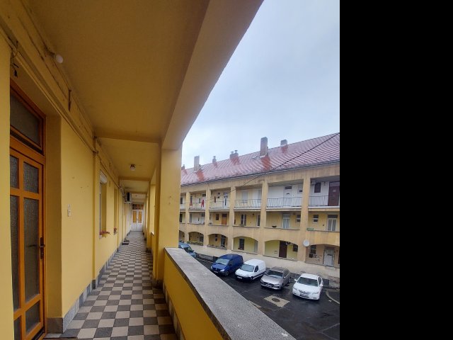 Eladó téglalakás, Esztergomban, Kossuth Lajos utcában 44.5 M Ft