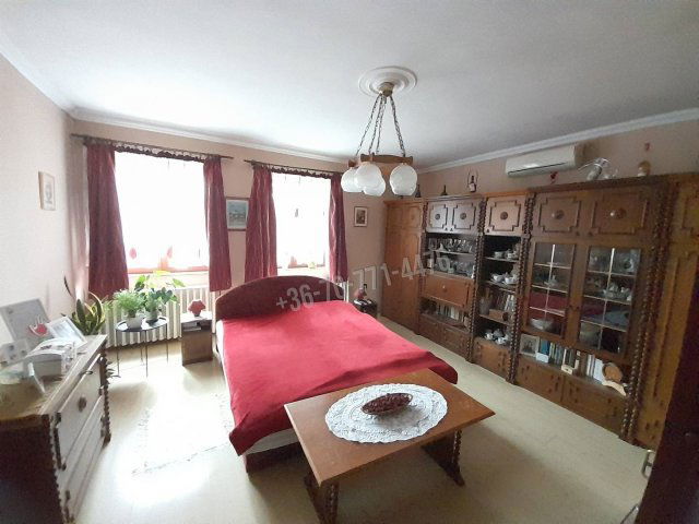 Eladó családi ház, Ercsiben 75 M Ft, 3 szobás