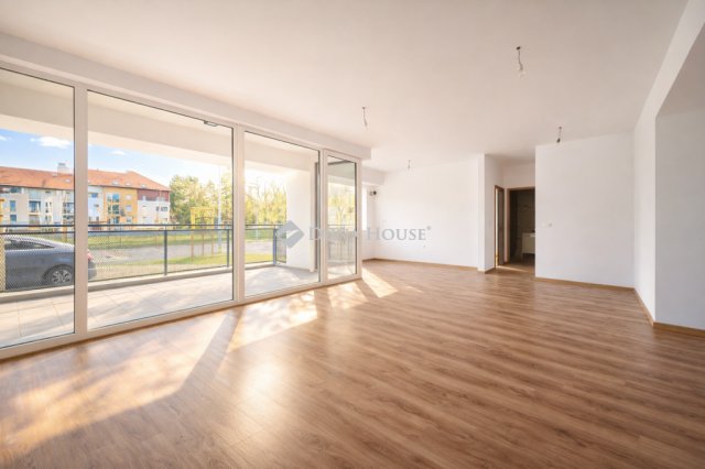 Eladó téglalakás, Budapesten, IV. kerületben, Ezred utcában