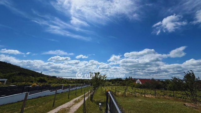 Eladó telek, Felsőörsön 69.9 M Ft / költözzbe.hu