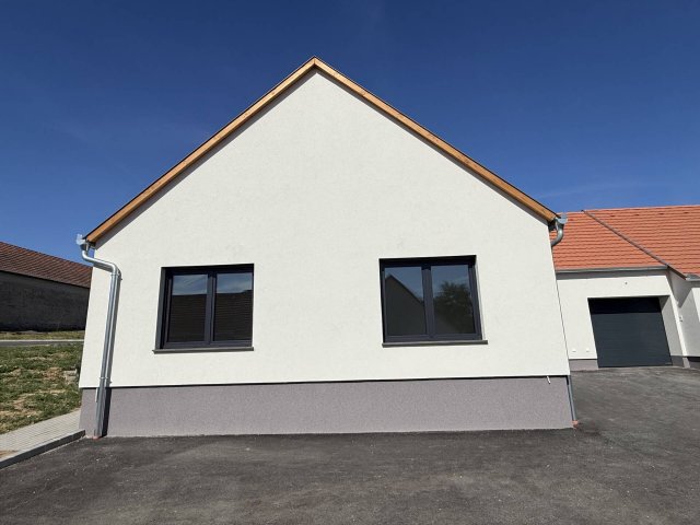 Eladó családi ház, Nagykozáron 105.9 M Ft, 4 szobás