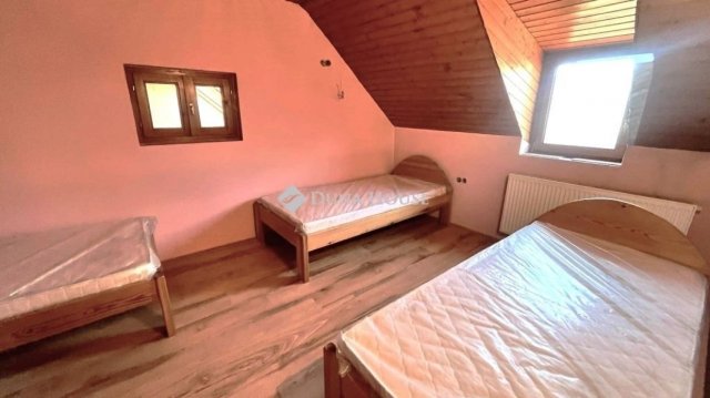 Eladó családi ház, Szőcén 85 M Ft, 5 szobás